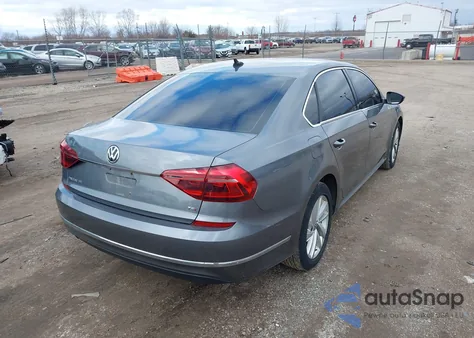 2018 Volkswagen Passat 2.0T Se z USA, uszkodzony, nr VIN 1VWBA7A31JC027521